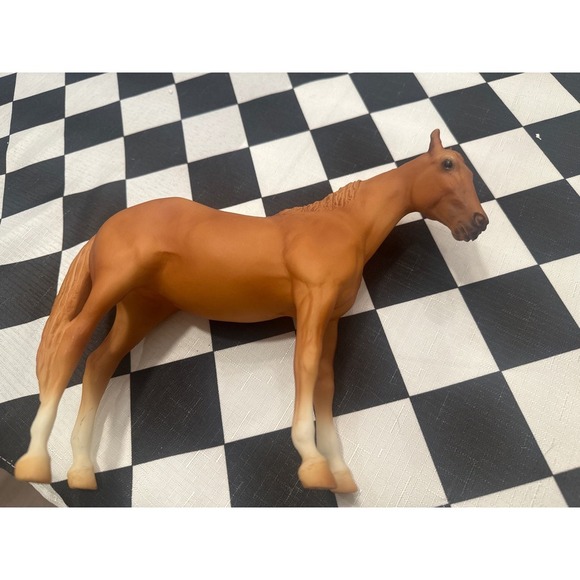 Vintage Breyer Style Chestnut Mare Horse Figurine Statue Model Decor - Picture 3 of 4
